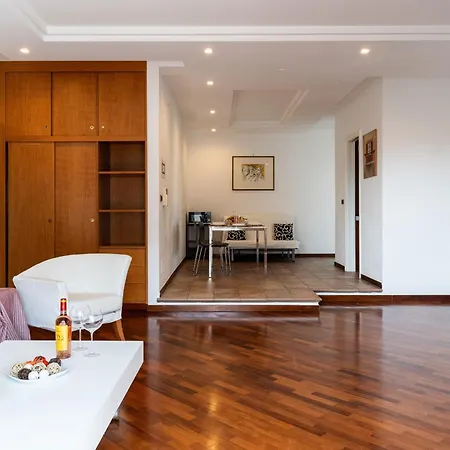 Nicol House Luxury In By Barbarhouse Бари