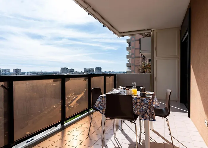 Nicol House Luxury In By Barbarhouse Apartment